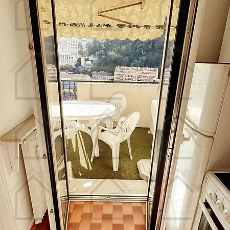 Patrice Studio, Calme, Parking, Climatisation, Vue Panoramique * Мантон