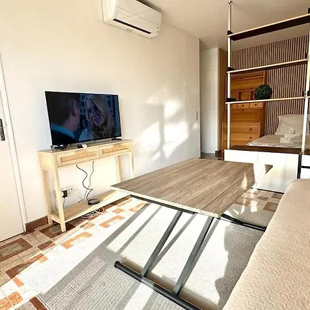 Апартаменти Patrice Studio, Calme, Parking, Climatisation, Vue Panoramique