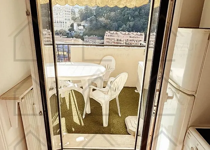 Patrice Studio, Calme, Parking, Climatisation, Vue Panoramique * Мантон